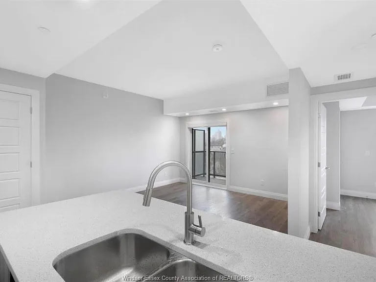 840 Wyandotte St E #407 — Photo 14