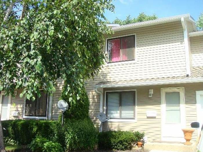 1st image of 1089 E Randville Dr