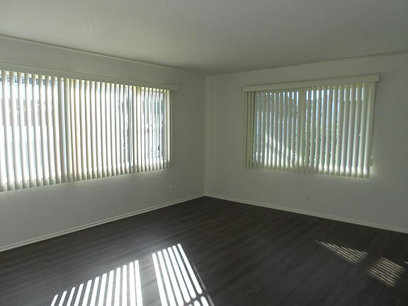 5th image of 1457 S Westgate Ave #3-C