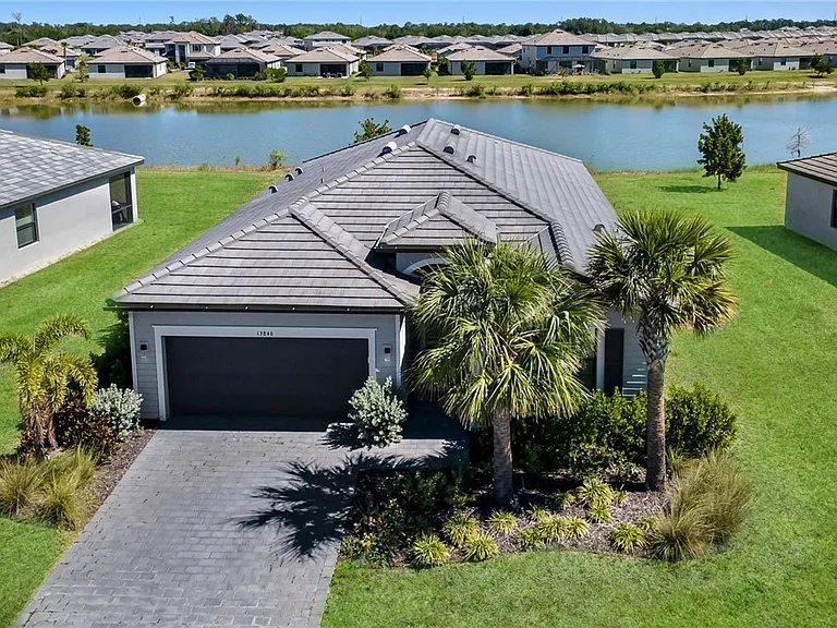 13846 Pine Lodge Ln — Photo 30