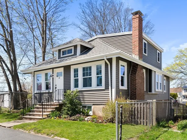 10 Brockton Ave, Quincy, MA 02169