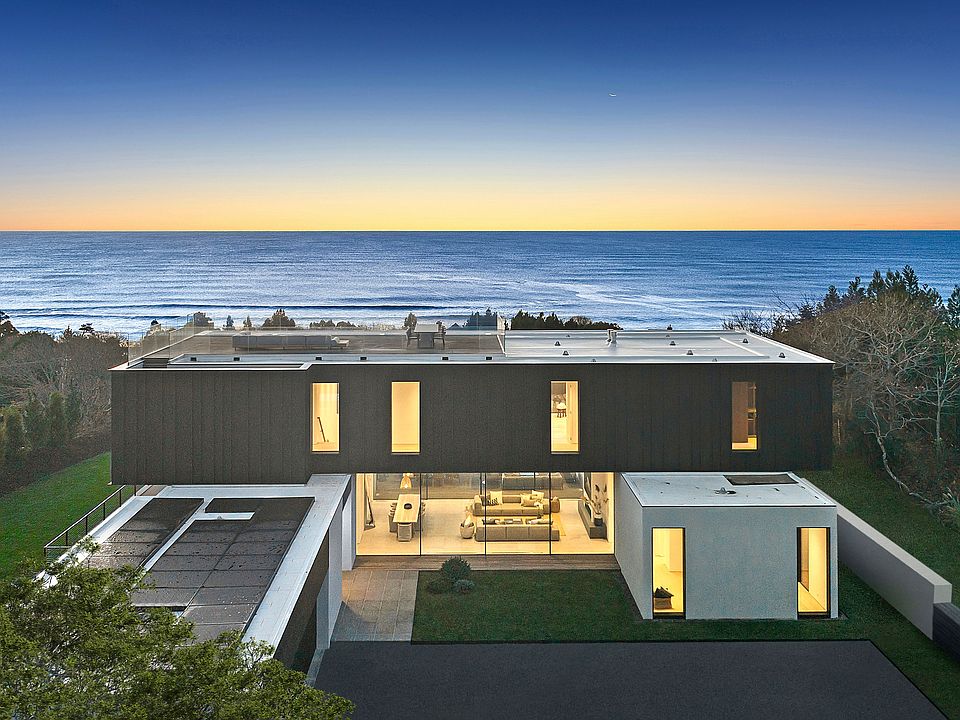 18 Maple St, Montauk, NY 11954 | Zillow