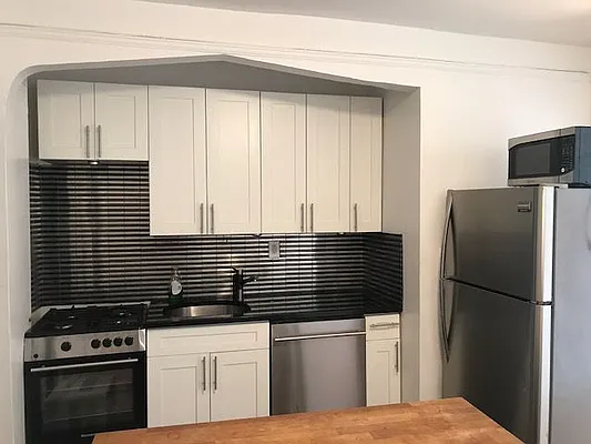 Rented by Dynamik Realty | media 11