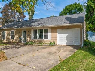 1106 Essex St, Iowa City, IA 52240