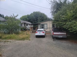 63758 Mullen Rd, Coos Bay, OR 97420