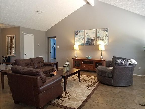 3rd image of 1222 Brook Grove Dr
