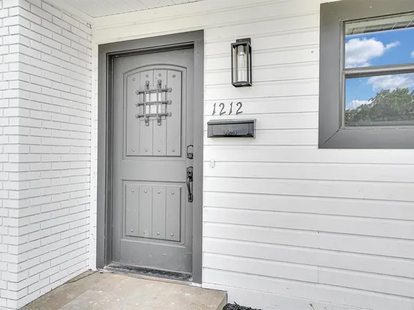 1212 Louanna Ln, Altus, OK 73521