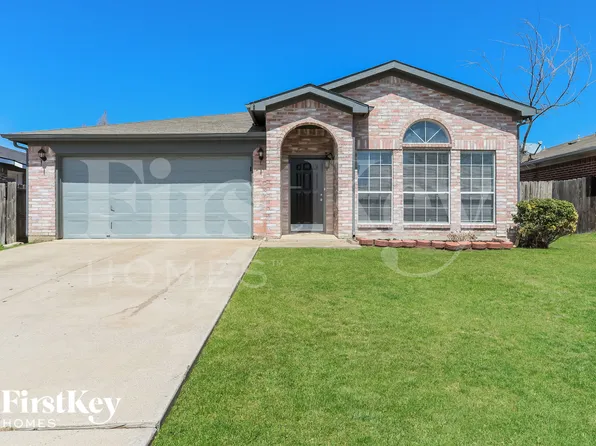 8136 Iris Cir, Fort Worth, TX 76137