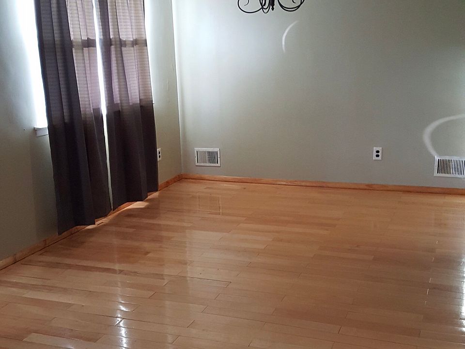 1st image of 17 Ashton Dr #2