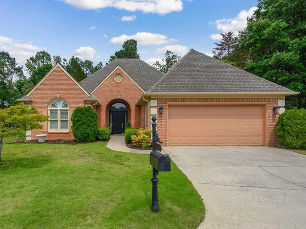 202 Crest Lake Dr, Birmingham, AL 35244