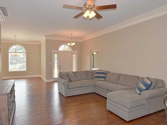 2nd image of 2732 Wheaton Dr