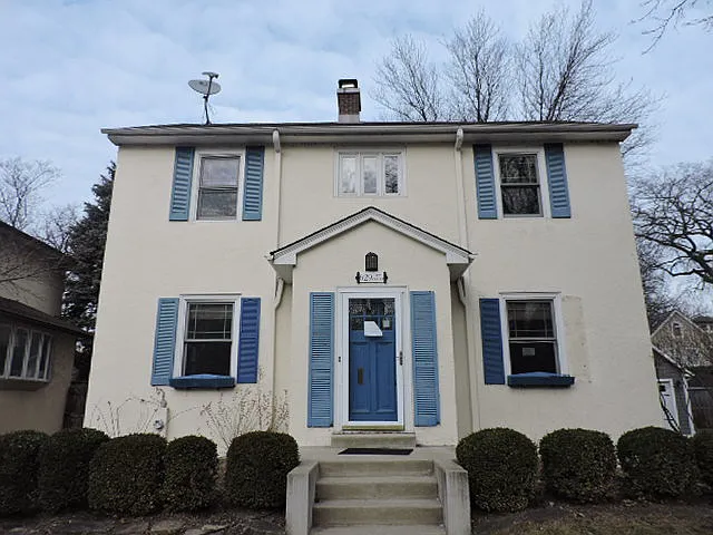 629 Ivy Ct photo 1