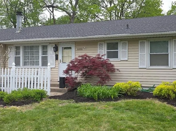 6800 W 76th Ter, Overland Park, KS 66204