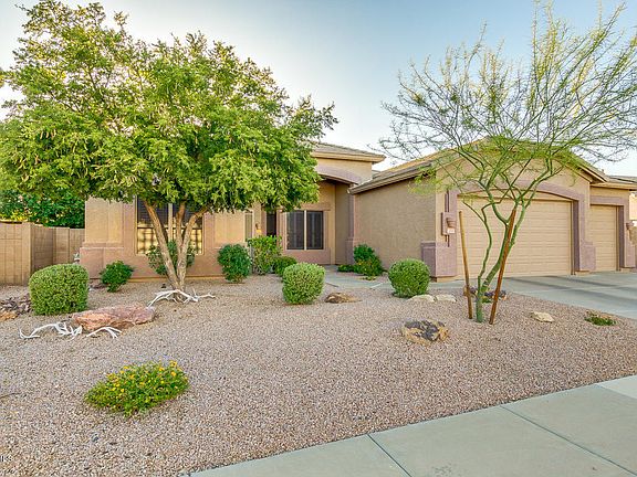 4th image of 2458 N Cabot Cir