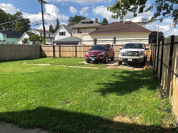 3rd image of 200 27th Ave