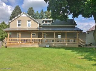 601 S Savidge St, Reed City, MI 49677