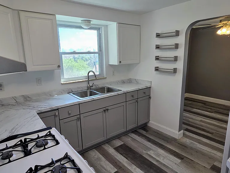1113 Wareman Ave — Photo 9