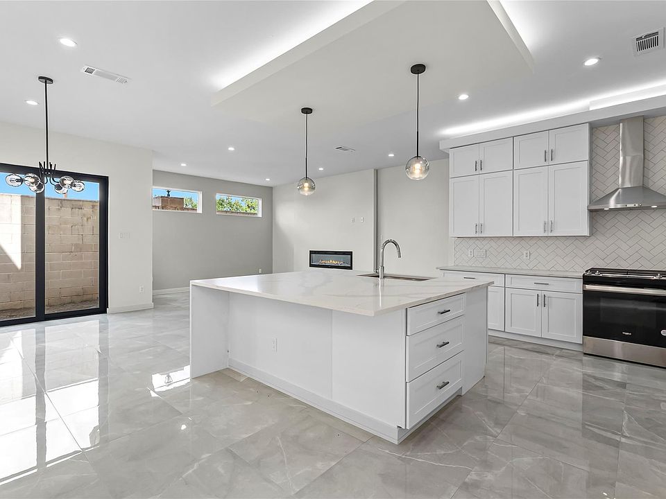 1st image of 2932 El Fenice Ln