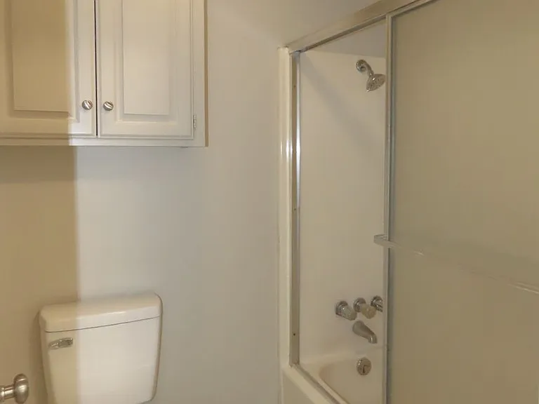 705 Kelli — Photo 28