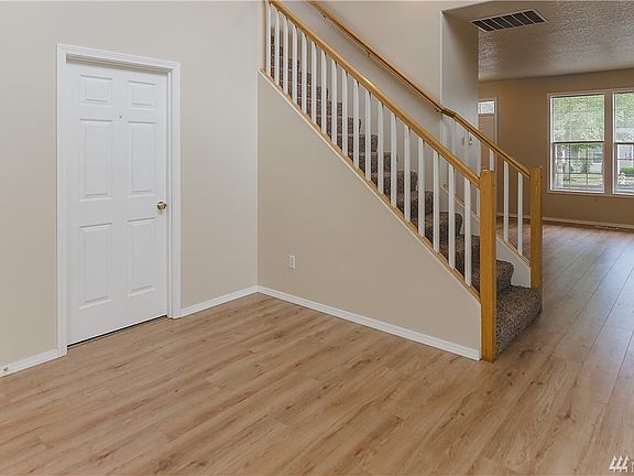 5th image of 8329 15th Ave SE