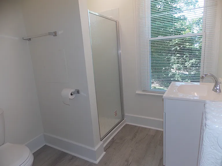 727 W Beaver St #5 — Photo 7
