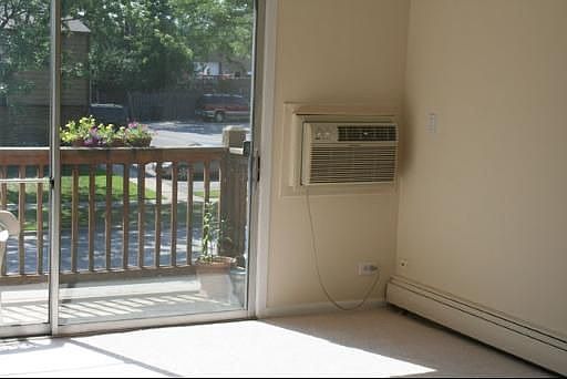 3rd image of 301 N Carter St Unit 201
