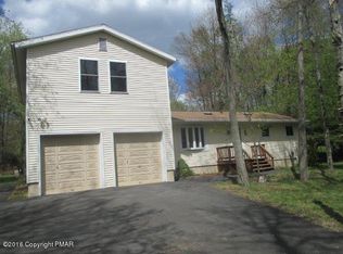 132 Tamarack Trl, Pocono Summit, PA 18346