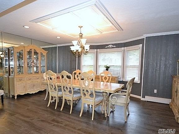 4th image of 19 Beaumont Ln