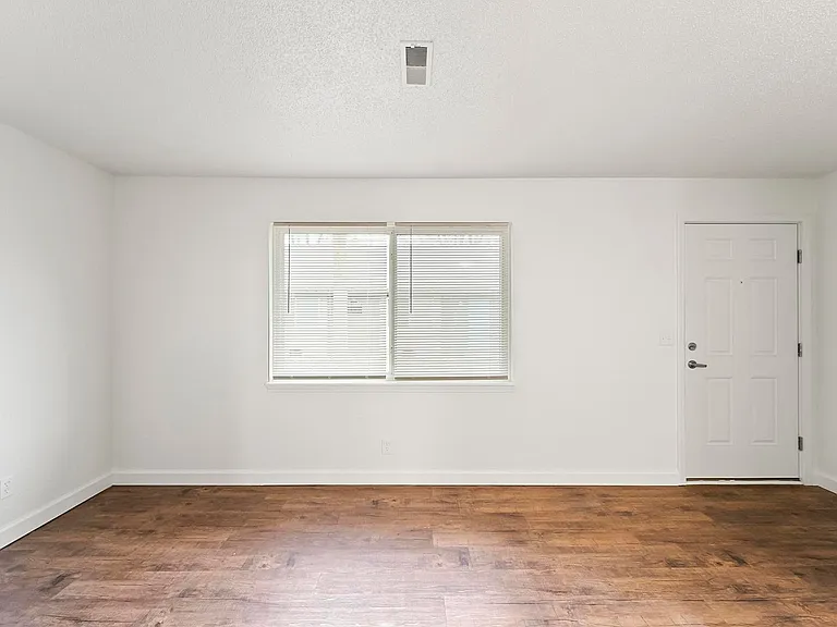 Metro Apartments At Bethalto — Photo 30