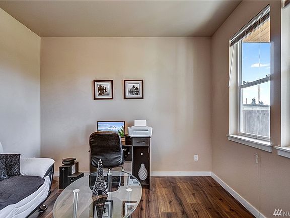 4th image of 4711 S 71st St