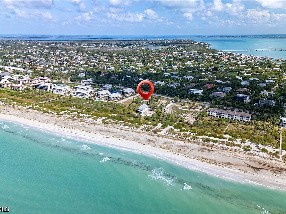 1st image of 555 E Gulf Dr