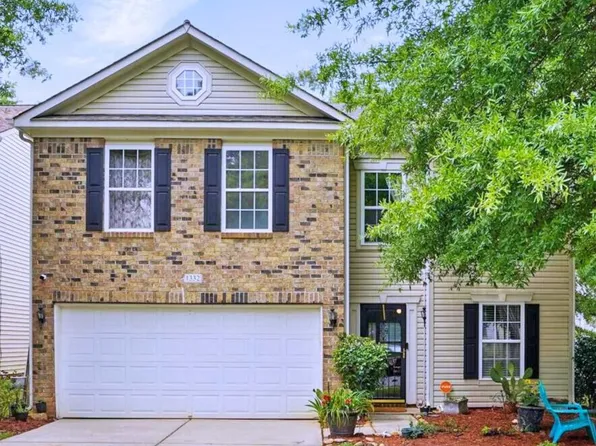 1332 Waterlily Ln, Charlotte, NC 28262