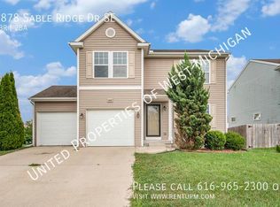 5878 Sable Ridge Dr SE, Kentwood, MI 49508