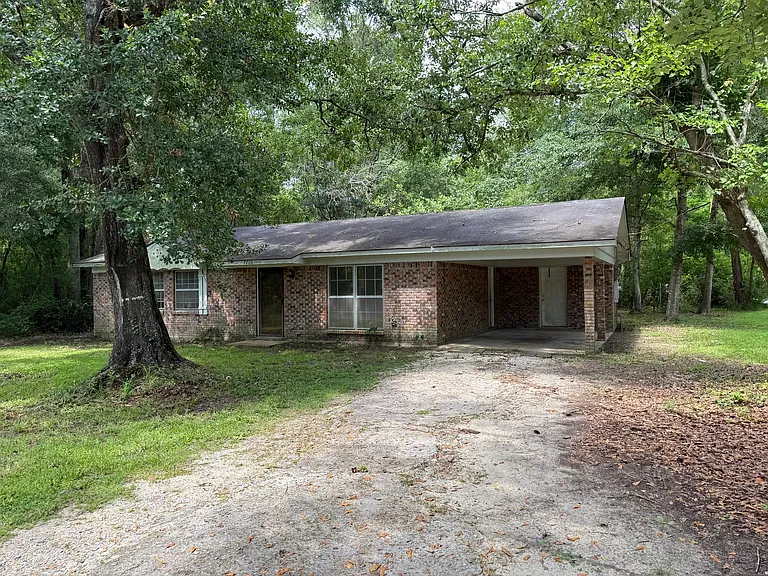 7700 Elder Ferry Rd — Photo 2