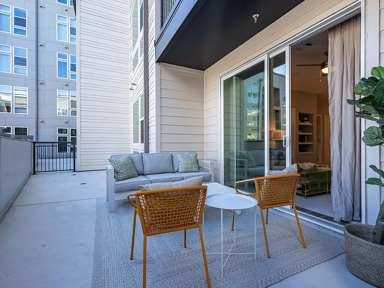 Korina & Alder at The Grove — Photo 14