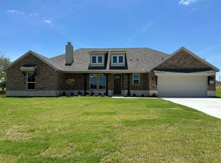 146 Pampas Ct, Decatur, TX 76234