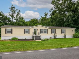 2 Irish Mountain Rd, Temple, PA 19560