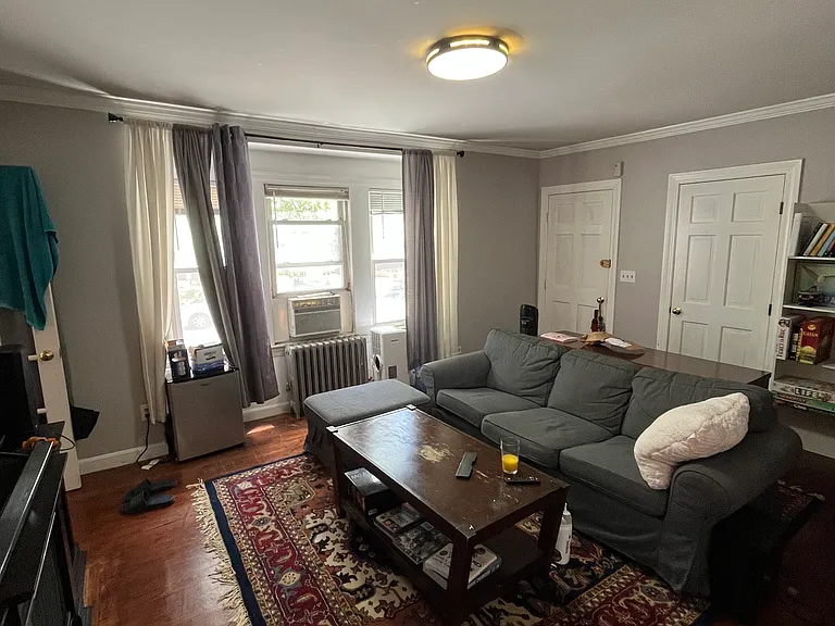96 Lawton St #1 — Photo 4