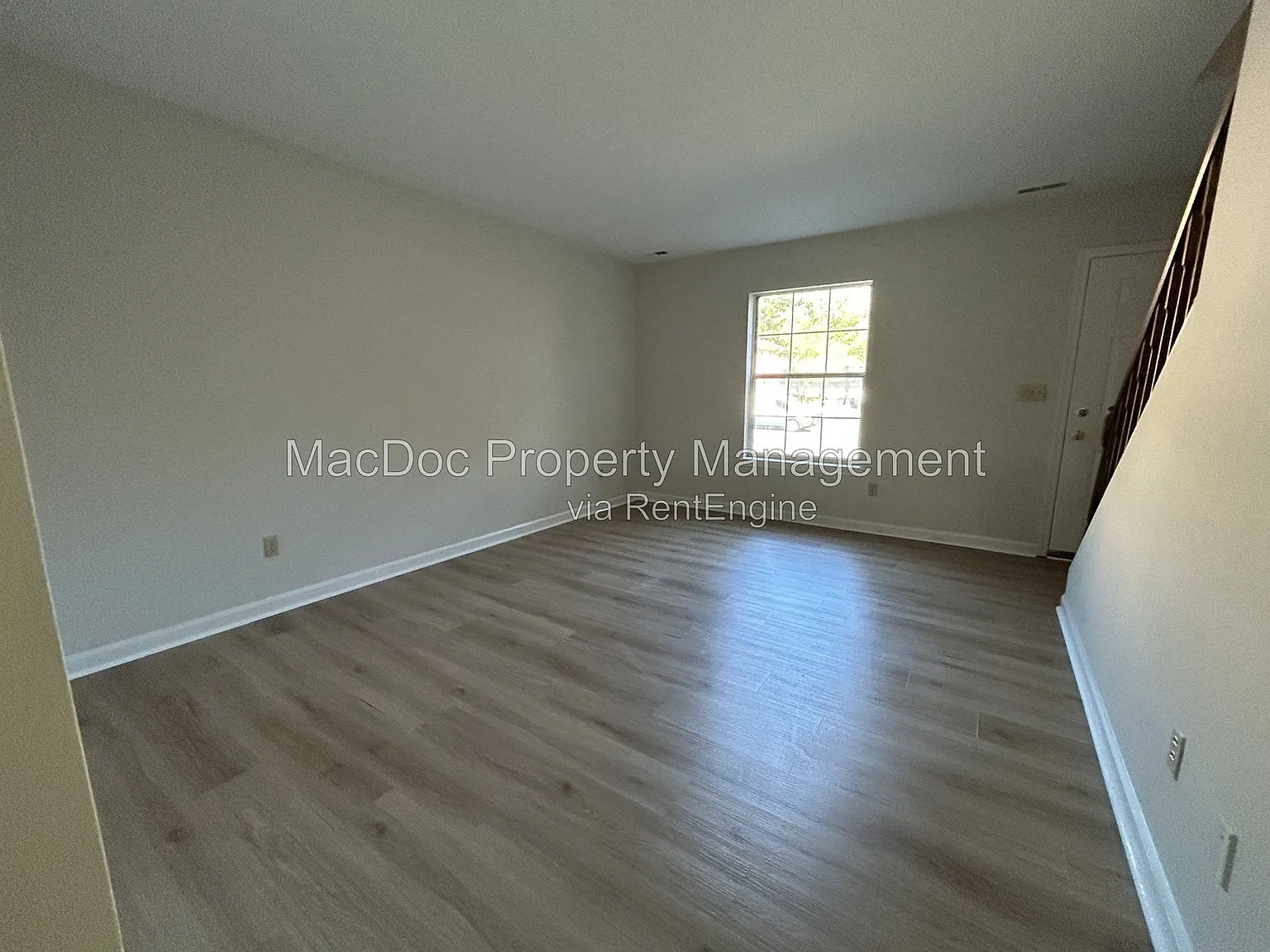 2 bed, 2.5 bath, 1024 sqft, $1,745 — Photo 3