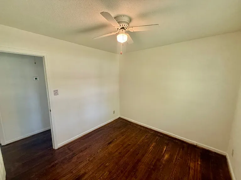 315 E Dameron Ave — Photo 10