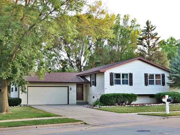 1448 Maricopa Dr, Oshkosh, WI 54904