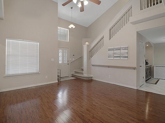 5th image of 1512 Aloe Vera Ln