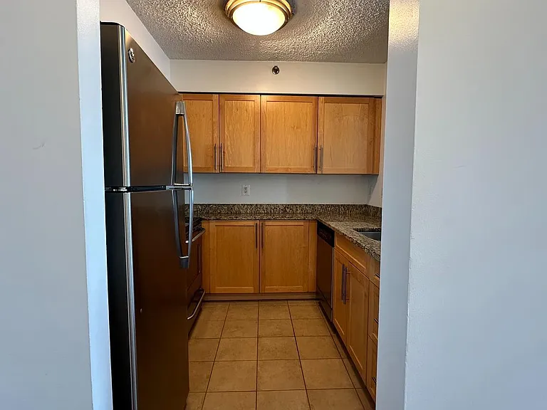 10101 Grosvenor Pl #507 — Photo 3