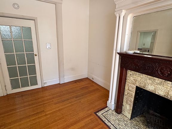 3rd image of 15 Bay State Rd APT 3