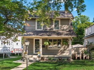 992 Palmer Rd, Columbus, OH 43212