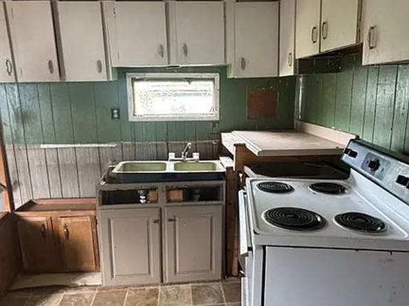 157 Spruce Ln #11, Caryville, TN 37714