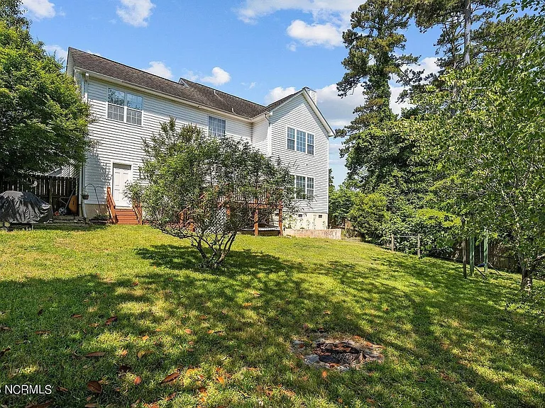 1010 Meridian Dr — Photo 45