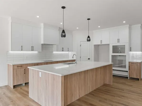 809 N Hampshire Cres NE, High River, AB T1V 0E3