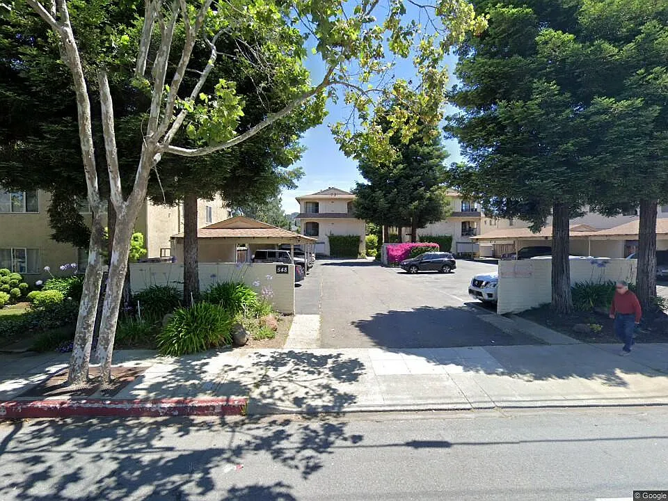 554 Bancroft Ave — Photo 3