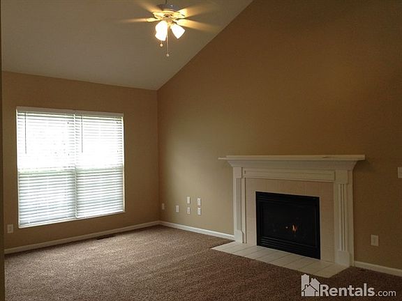 2nd image of 723 Weeping Willow Ln